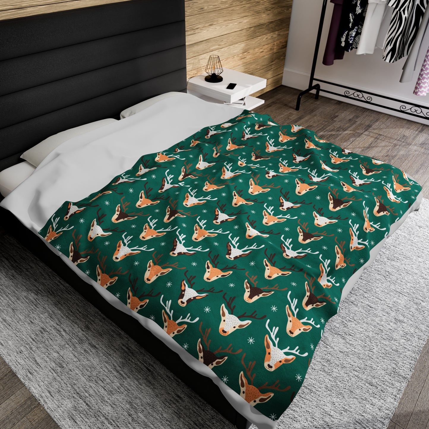 Christmas Reindeer Plush Blanket - Green